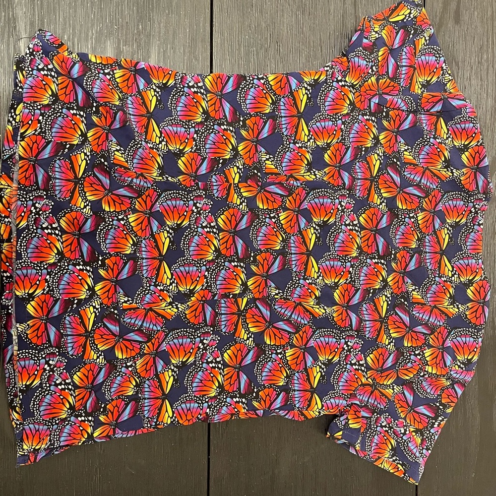 Scrub top - Picture 2 of 4